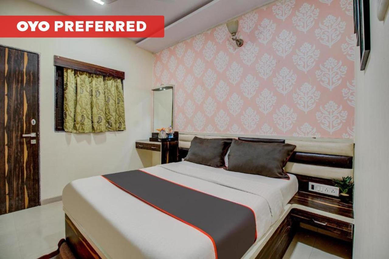 Hotel Collection O Golden Tulipz Boutique Mumbai Exterior foto