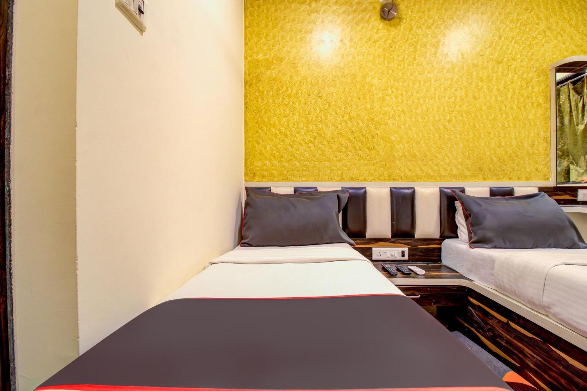 Hotel Collection O Golden Tulipz Boutique Mumbai Exterior foto