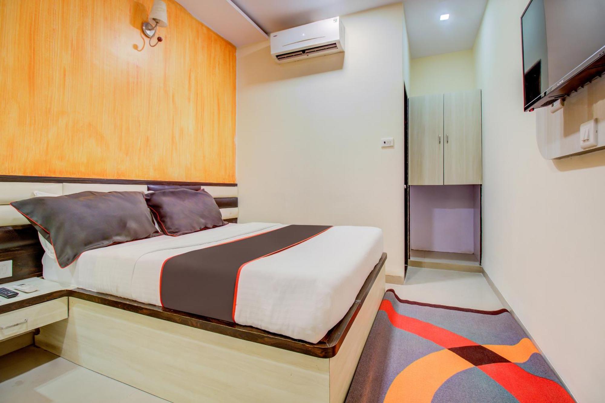 Hotel Collection O Golden Tulipz Boutique Mumbai Exterior foto